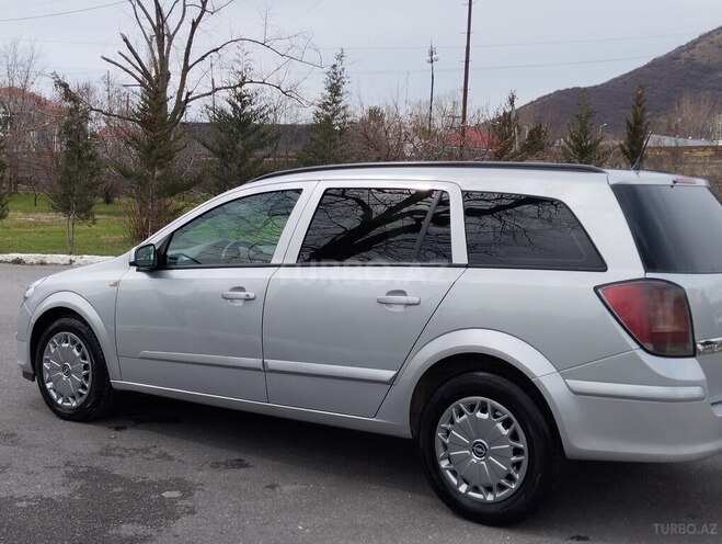 Opel Astra 2007, 265,400 km - 1.9 l - Şəki