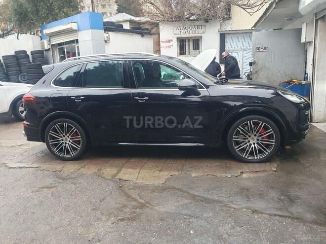 Porsche Cayenne GTS 2016, 35,000 km - 3.6 l - Bakı