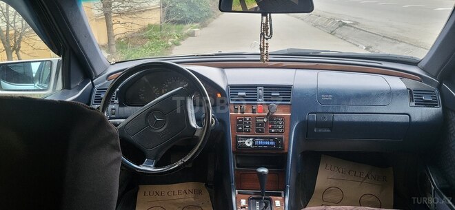 Mercedes C 220 1993, 320,000 km - 2.2 l - Bakı