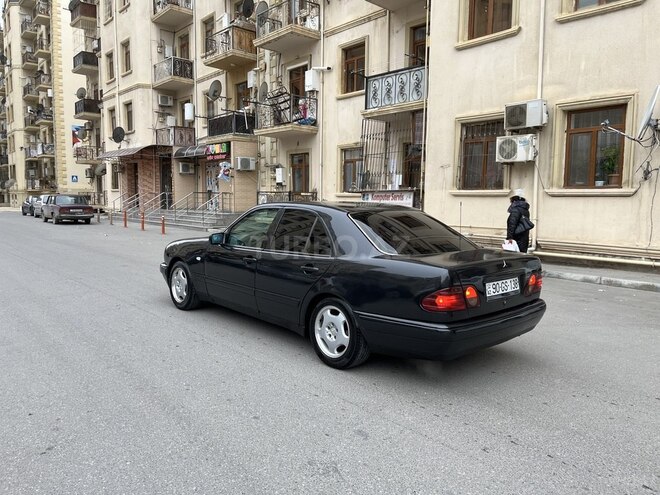Mercedes E 230 1997, 320,000 km - 2.3 l - Xırdalan