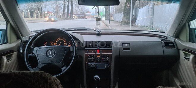 Mercedes C 220 1994, 450,000 km - 2.2 l - İsmayıllı