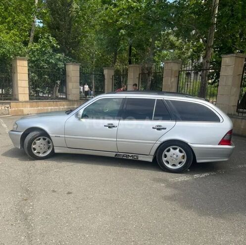 Mercedes C 220 1998, 427,255 km - 2.2 l - Kürdəmir