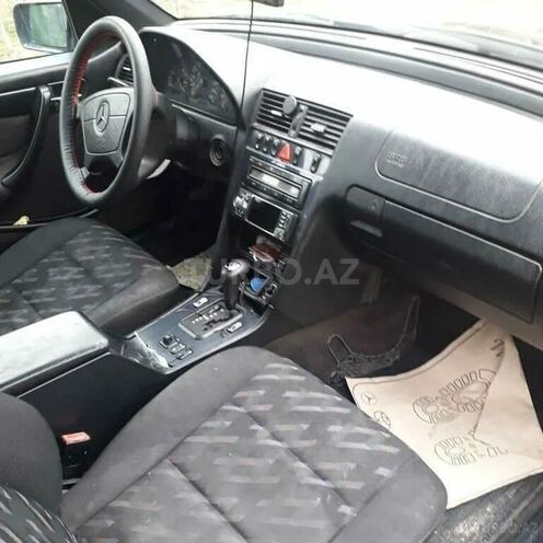 Mercedes C 220 1998, 427,255 km - 2.2 l - Kürdəmir