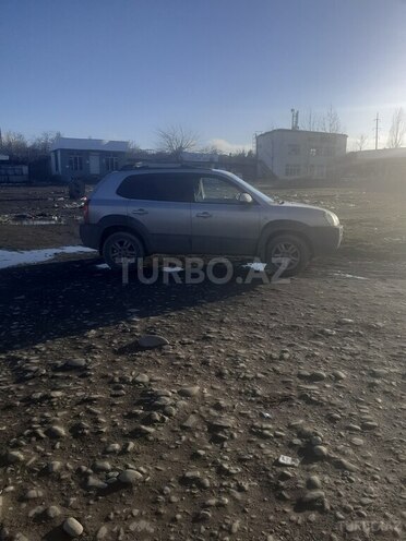 Hyundai Tucson 2006, 233,000 km - 2.0 l - Quba