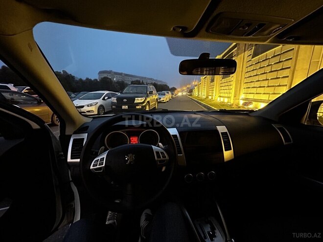 Peugeot  2010, 225,000 km - 2.4 l - Bakı