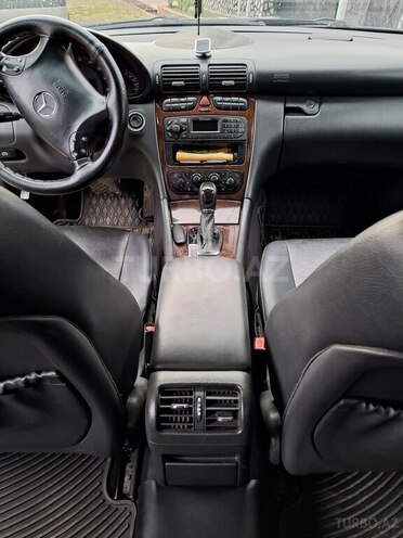 Mercedes C 240 2002, 369,000 km - 2.6 l - İsmayıllı