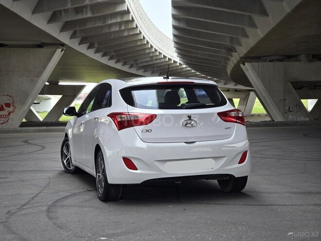 Hyundai i30 2015, 165,000 km - 1.6 l - Bakı