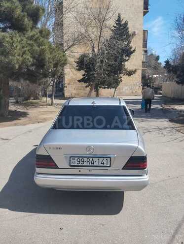 Mercedes E 220 1994, 370,000 km - 2.2 л - Bakı