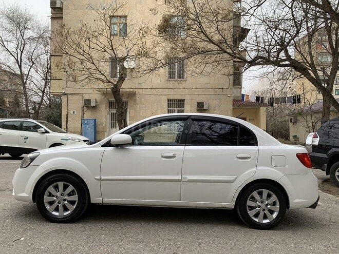 Kia Rio 2010, 210,900 km - 1.4 l - Bakı