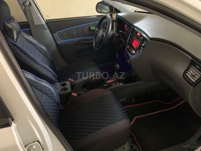 Kia Rio 2010, 210,900 km - 1.4 l - Bakı