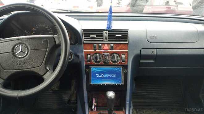 Mercedes C 220 2000, 321,000 km - 2.2 л - Bakı