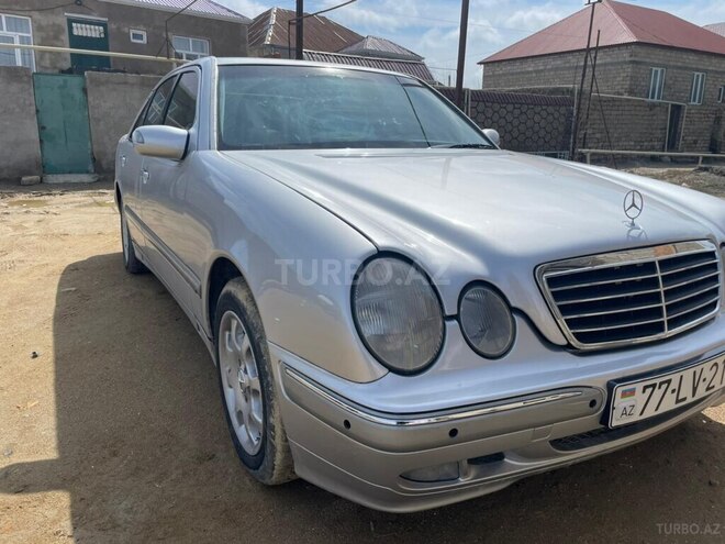 Mercedes E 240 1999, 208,000 km - 2.4 l - Bakı