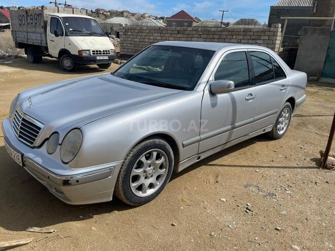 Mercedes E 240 1999, 208,000 km - 2.4 l - Bakı