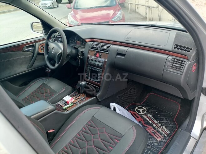 Mercedes E 240 1999, 208,000 km - 2.4 l - Bakı