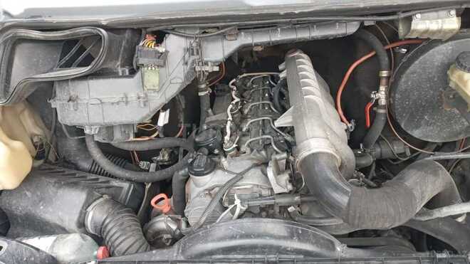 Mercedes Sprinter 313 2001, 184,000 km - 2.7 l - Yevlax