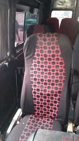 Mercedes Sprinter 313 2001, 184,000 km - 2.7 l - Yevlax