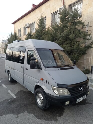 Mercedes Sprinter 313 2001, 184,000 km - 2.7 l - Yevlax