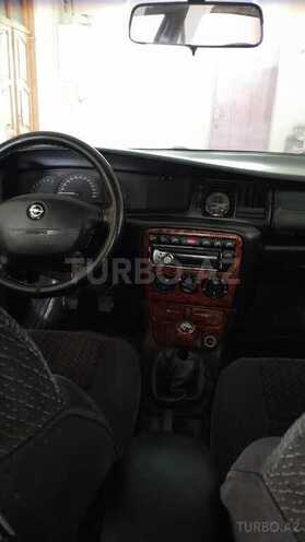 Opel Vectra 1995, 450,000 km - 2.0 l - Gəncə