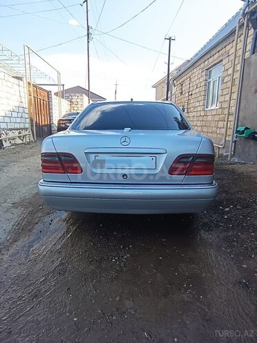 Mercedes E 280 1997, 400,000 km - 2.8 l - Qazax