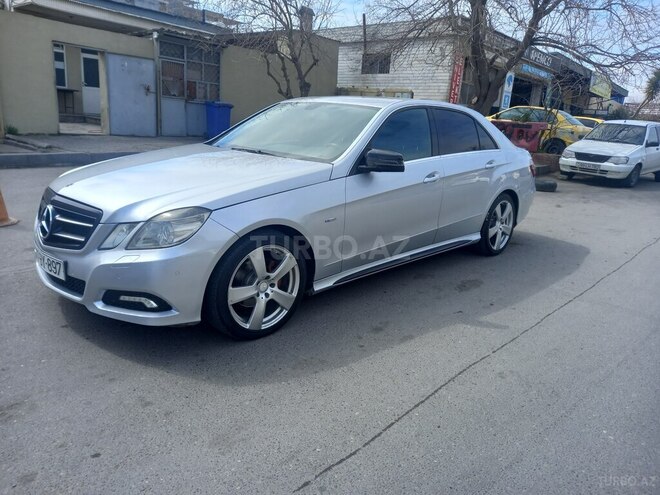 Mercedes E 220 2009, 323,272 km - 2.2 л - Bakı