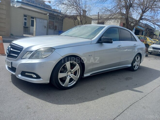 Mercedes E 220 2009, 323,272 km - 2.2 л - Bakı