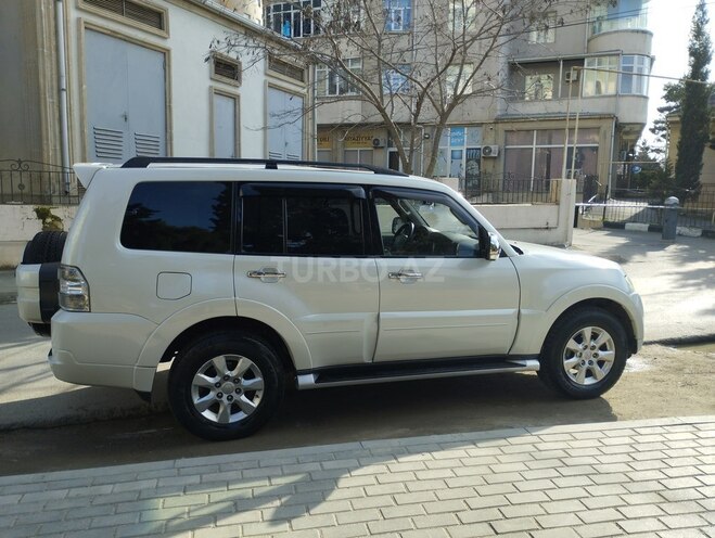 Mitsubishi Pajero 2008, 267,000 km - 3.0 l - Bakı