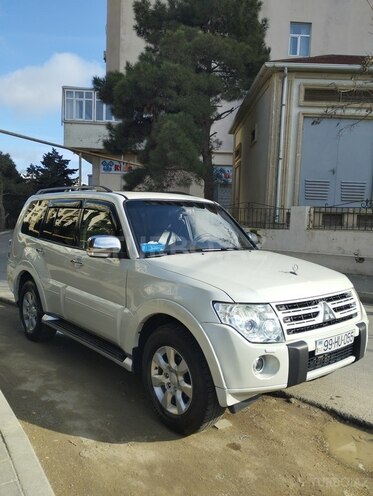 Mitsubishi Pajero 2008, 267,000 km - 3.0 l - Bakı