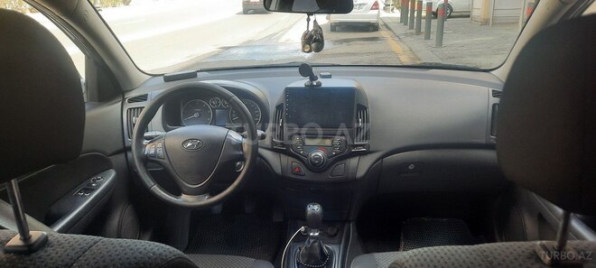 Hyundai i30 2010, 402,000 km - 1.6 л - Bakı