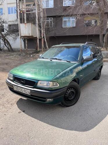 Opel Astra 1996, 420,000 km - 1.6 l - Bakı