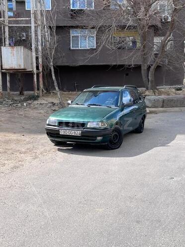 Opel Astra 1996, 420,000 km - 1.6 l - Bakı