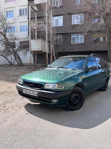 Opel Astra 1996, 420,000 km - 1.6 l - Bakı