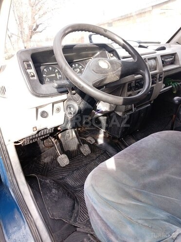 GAZ 2705-757 2002, 222,000 km - 2.5 l - Quba