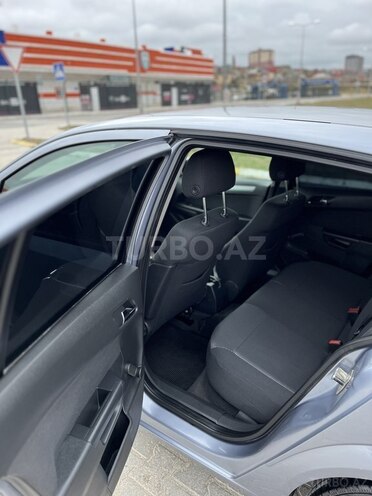 Opel Astra 2009, 132,000 km - 1.4 l - Bakı