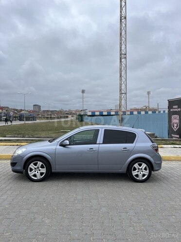 Opel Astra 2009, 132,000 km - 1.4 l - Bakı