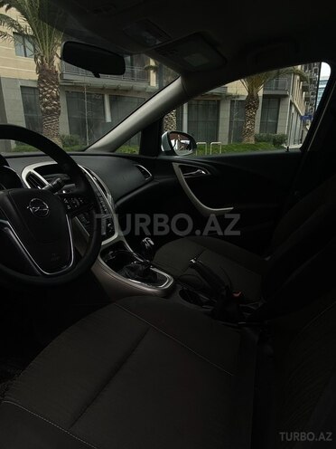 Opel Astra 2011, 222,000 km - 1.3 l - Bakı