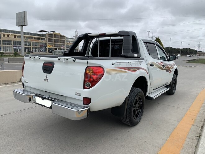 Mitsubishi L200 2014, 166,980 km - 2.5 l - Bakı