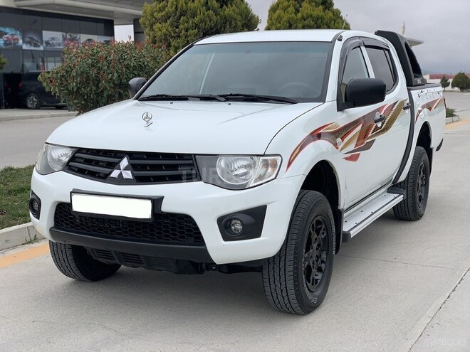 Mitsubishi L200 2014, 166,980 km - 2.5 l - Bakı