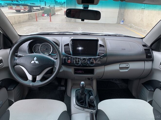 Mitsubishi L200 2014, 166,980 km - 2.5 l - Bakı