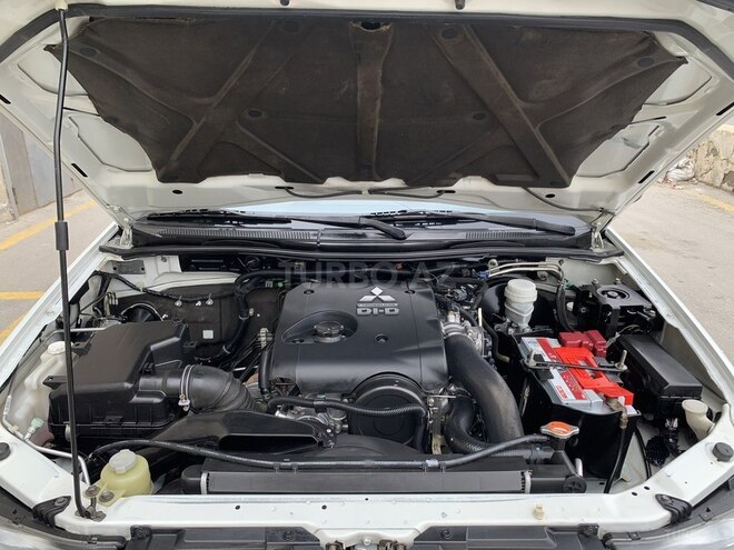 Mitsubishi L200 2014, 166,980 km - 2.5 l - Bakı