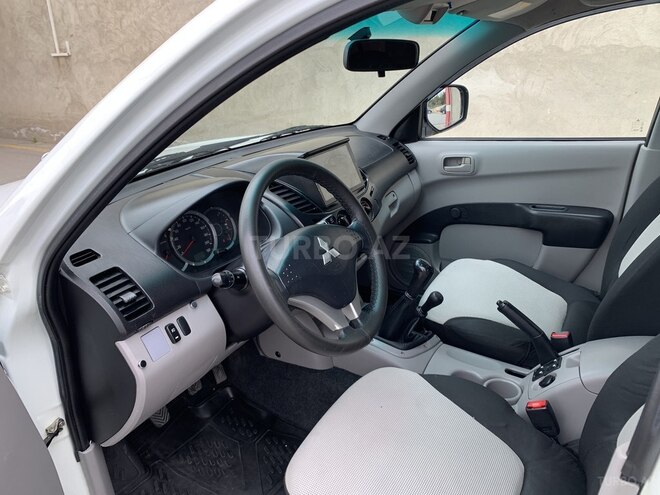 Mitsubishi L200 2014, 166,980 km - 2.5 l - Bakı