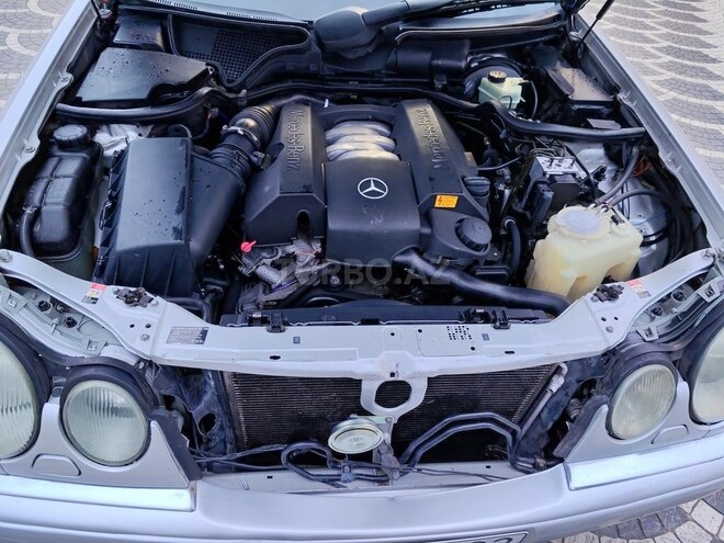 Mercedes E 240 1997, 245,678 km - 2.4 l - Gəncə