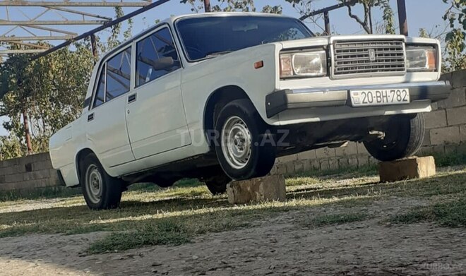 LADA (VAZ) 2107 1990, 17,400 km - 1.5 л - Salyan