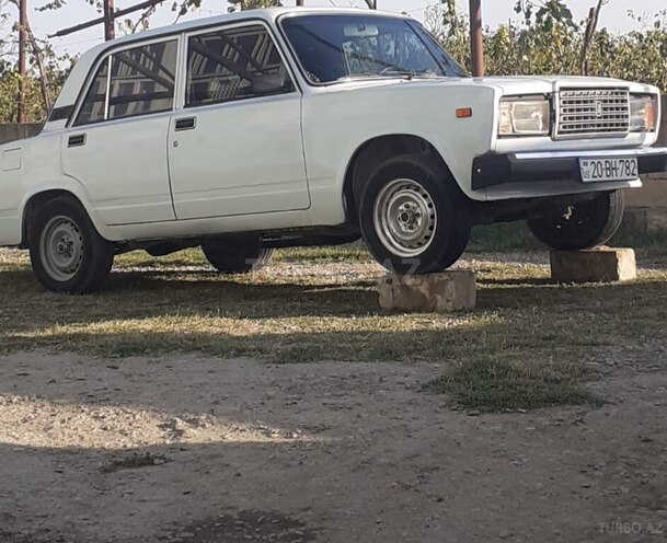 LADA (VAZ) 2107 1990, 17,400 km - 1.5 л - Salyan