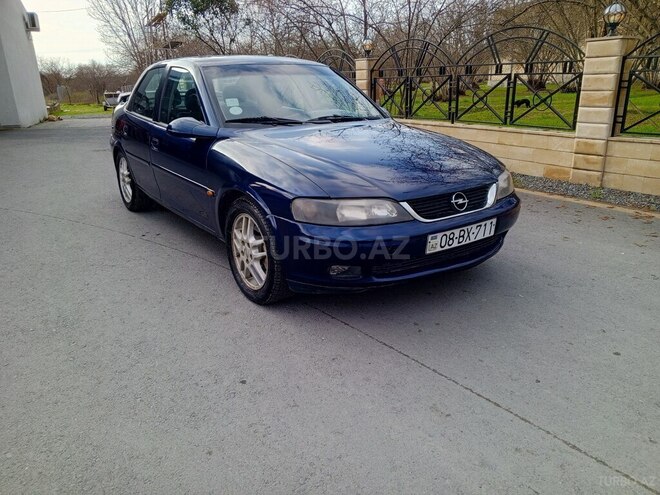 Opel Vectra 2000, 250,000 km - 2.0 l - Zaqatala
