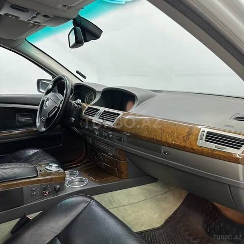 BMW 745-11