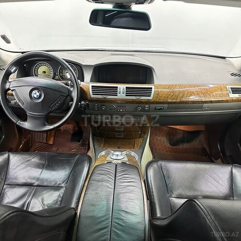 BMW 745-9