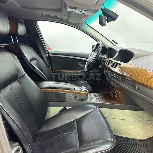 BMW 745-10