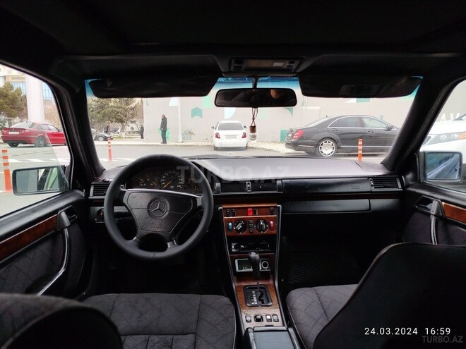 Mercedes E 200 1994, 177,763 km - 2.0 l - Sumqayıt