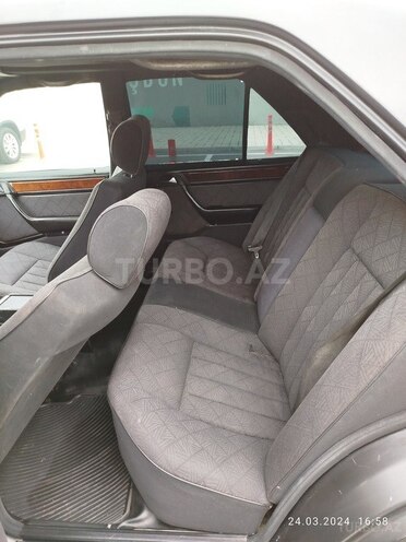 Mercedes E 200 1994, 177,763 km - 2.0 l - Sumqayıt