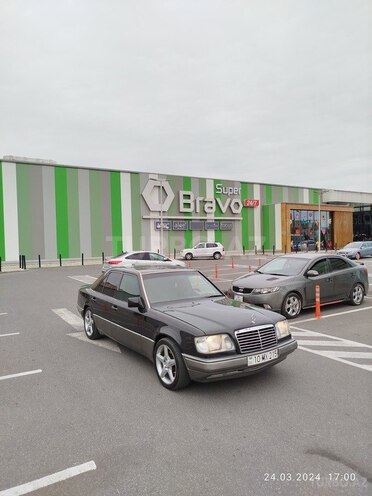Mercedes E 200 1994, 177,763 km - 2.0 l - Sumqayıt